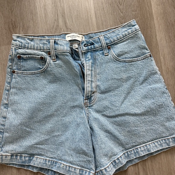 Abercrombie & Fitch Light Blue Jean Shorts - Picture 2 of 4